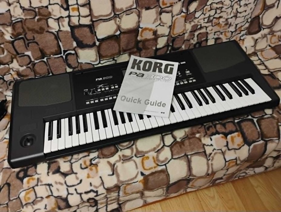 Orga Korg Pa 300  Impecabila Nefolosita