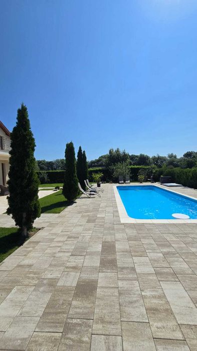 Vilă cu piscină PREMIUM ,1700m2teren ,LUX