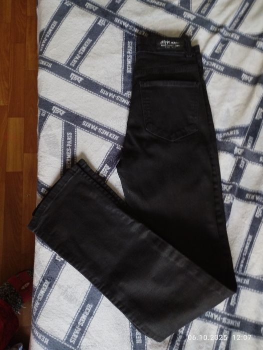 Продам джинсы  размер EUR 36 (MEX26)