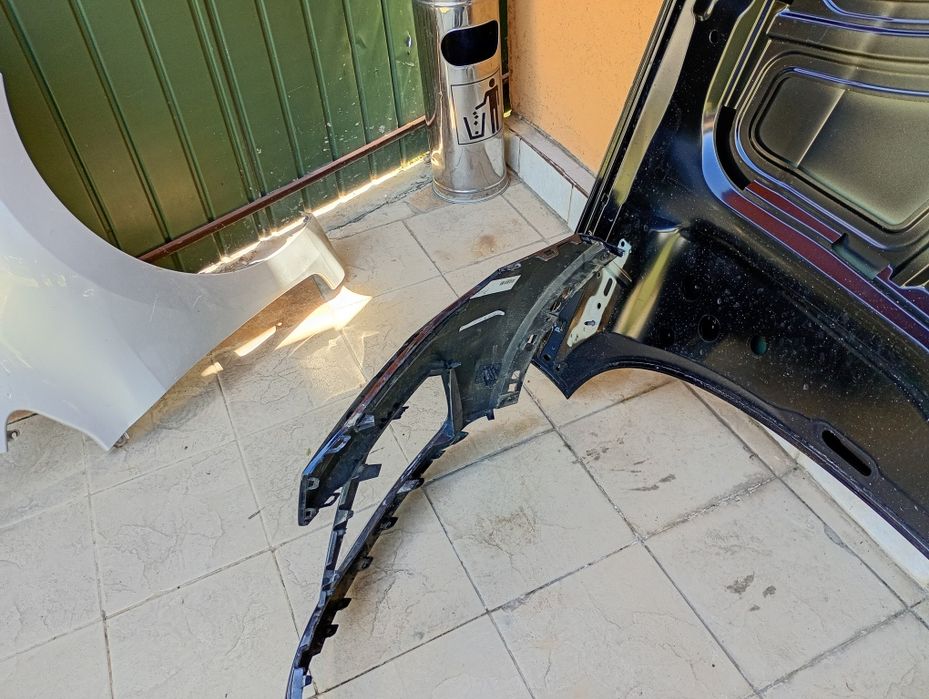 Bara fata audi Q8 cod 4M8807437