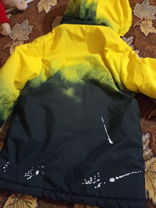 продам куртку осени-весенни