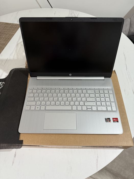 Laptop Hp 15s -eq2..AMD Ryzen 5