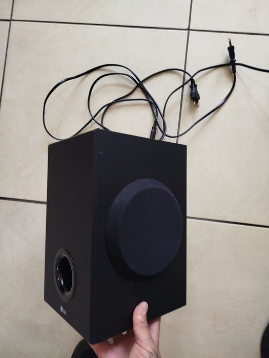 Саундбар LG  SQC1