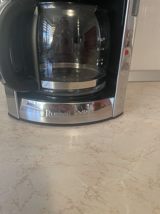 Vand cafetiera Russel Hobbs