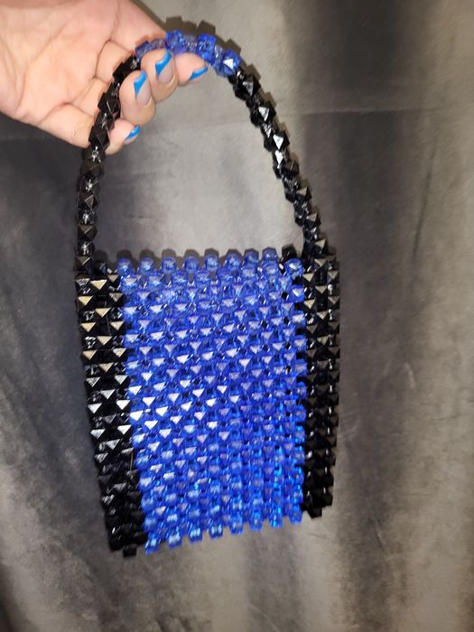 Сумочка из бусин ручной работы