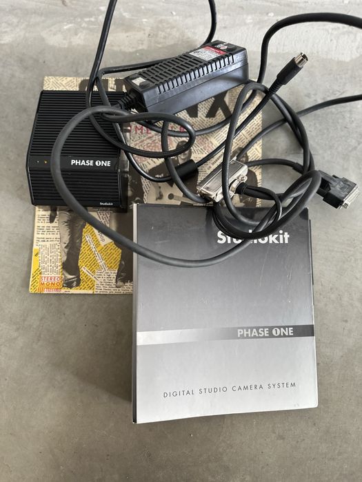 Phase One Studio Kit , back digital 1996 pentru Hasselblad V