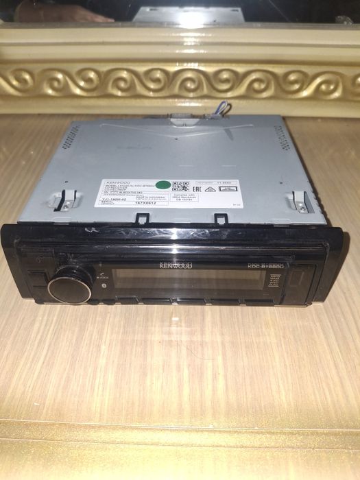 Магнитола KENWOOD KDC-BT660U