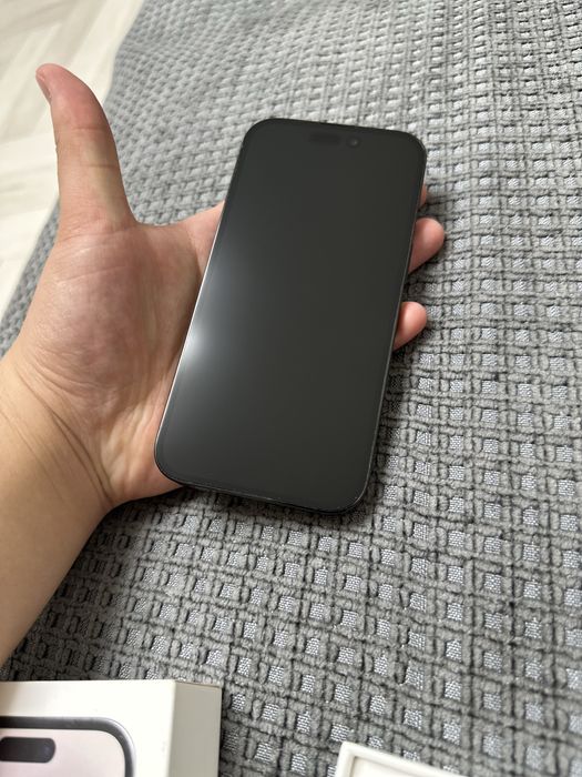 Продам iPhone 14 Pro 128GB (черный / Space Black)