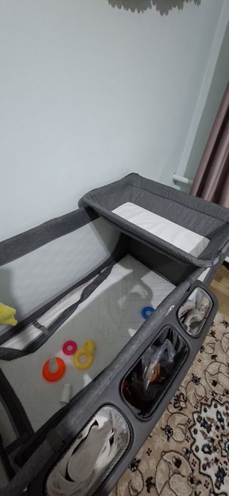 Детская  кровать и манеж