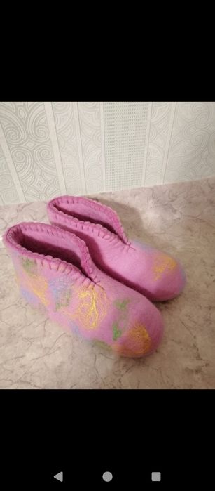 Войлочные домашние тапочки