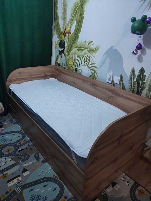 Продам кровать 1.5