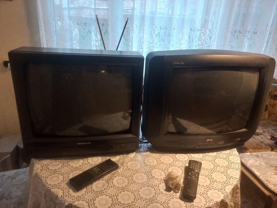 Стари телевизори работещи