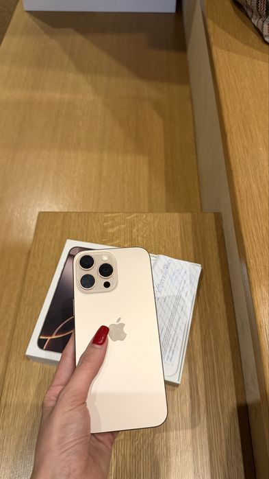 Продаю iPhone 16 Pro Max, 1 ТБ