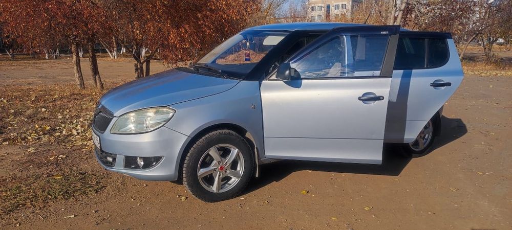 Продам skoda fabia1.2 2010г.в