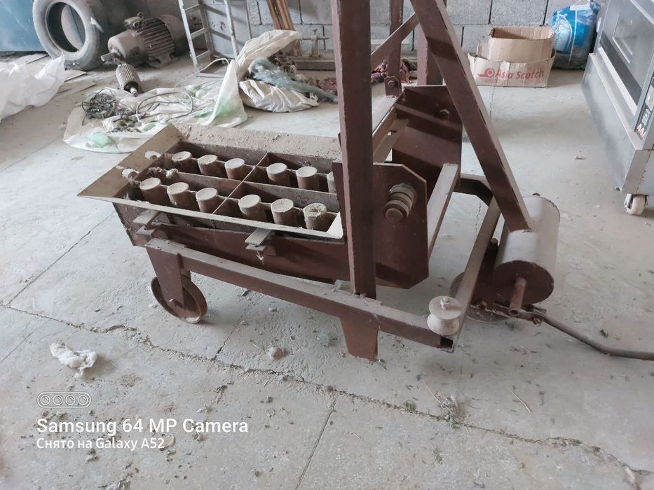 Шлакоблок аппарат сотилади