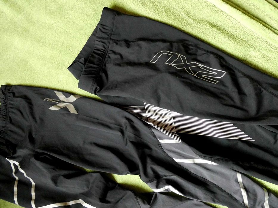 продавам лот от два клина за спорт в черно размер s