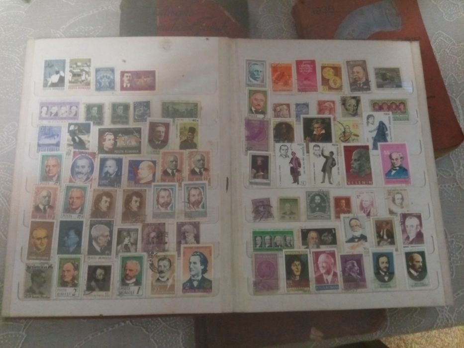 Timbre vechi in clasor