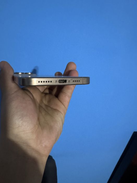 iPhone 16 Pro MAX 256GB încă în garanție stare impecabilă