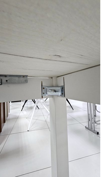 Продам стол кухонный