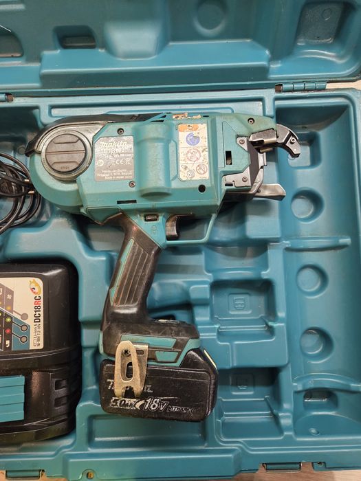 Pistol de legat fier beton Makita DTR180ZJ  ca MAX Rebar 398