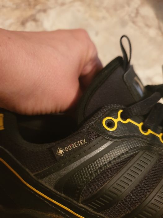 Adidas Goretex dama