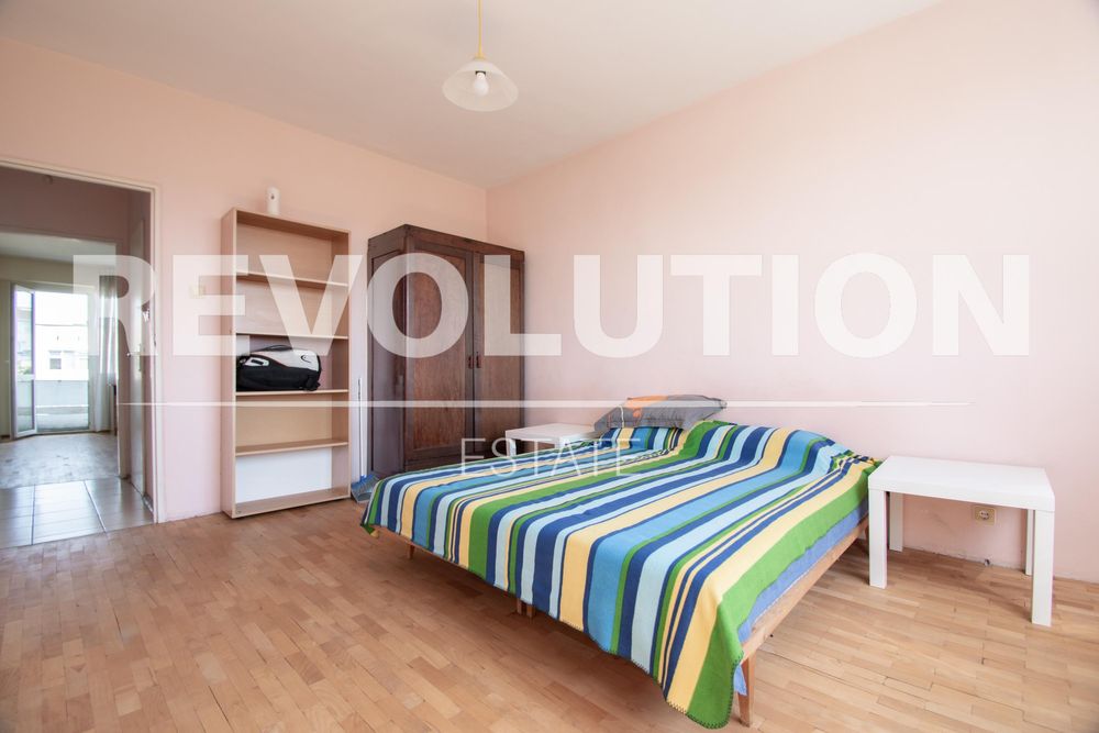 Дава се под наем Тристаен апартамент в София, Дружба 1 - 94 кв.м за 654 € - Снимка #1