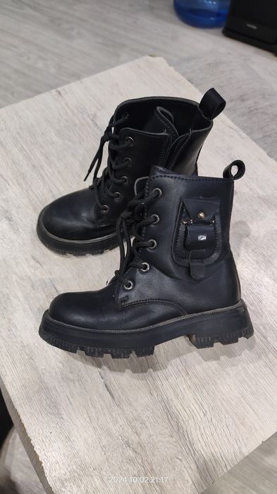 Продам ботинки детские