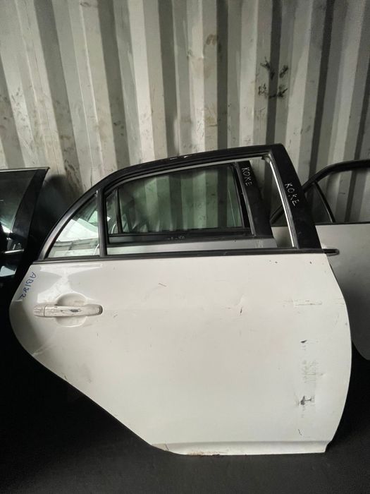 Двери камри 50