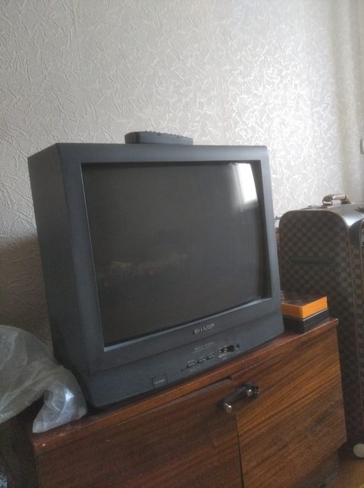 Продам телевизор шарп