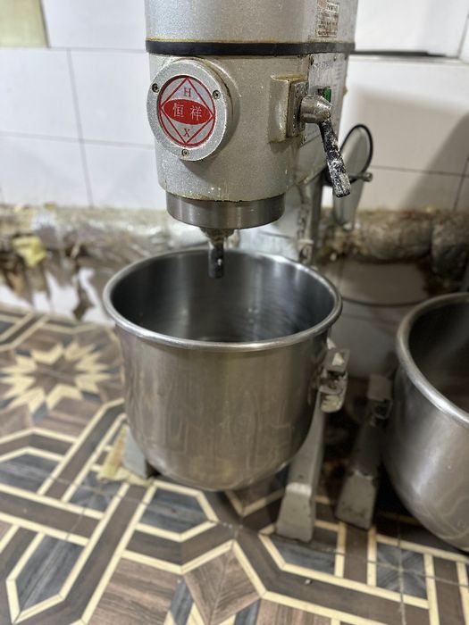 Продается миксер для кондитерских изделий