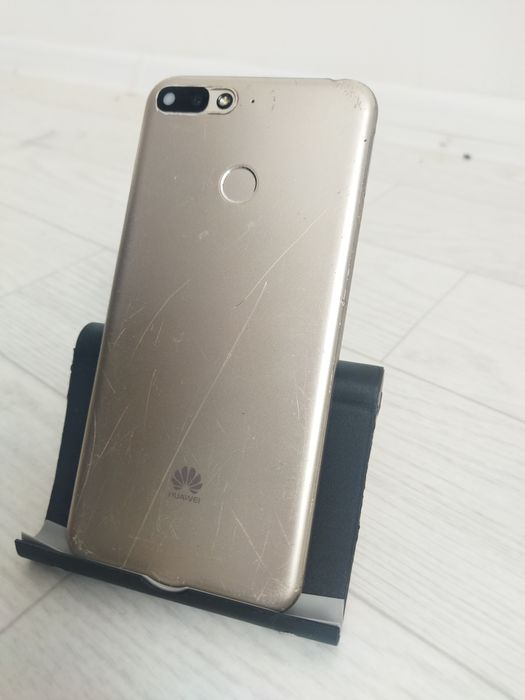 Телефон Huawei Y6 Prime