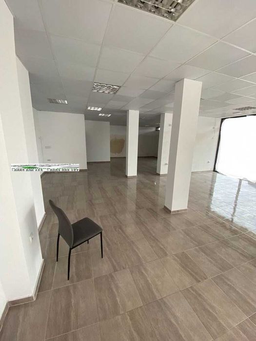 Дава се под наем Магазин в Пловдив, Христо Смирненски - 135 кв.м за 1275 € - Снимка #4