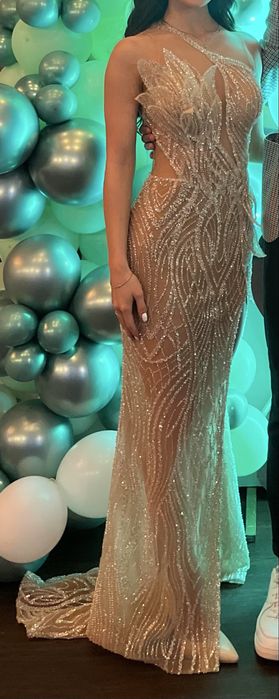 Pembe Kenan бална рокля