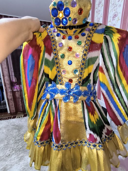 Продаются костюмы для девочек.