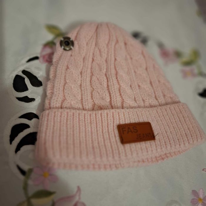 Розова     Шапка