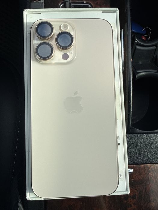 Продам айфон 16 про макс