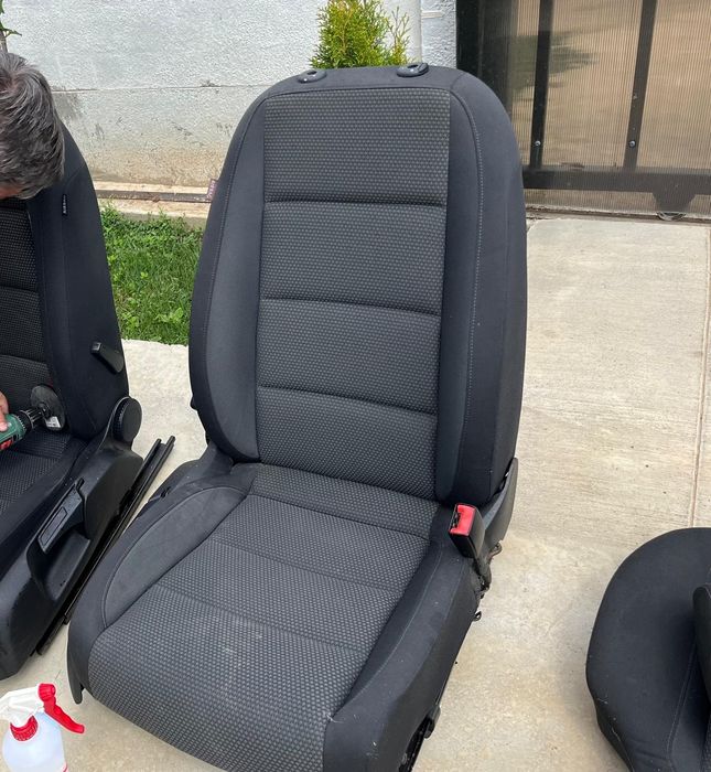 Curățare tapiterii  interioare  detailing auto