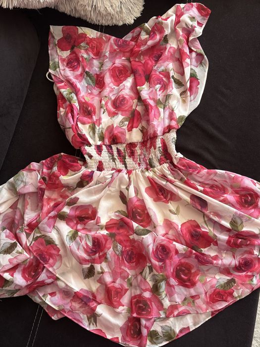 Avin- рокля на цветя