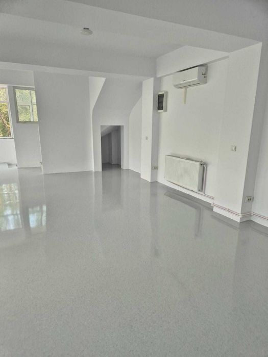 inchiriez sau vand spatiu comercial langa scoala 11