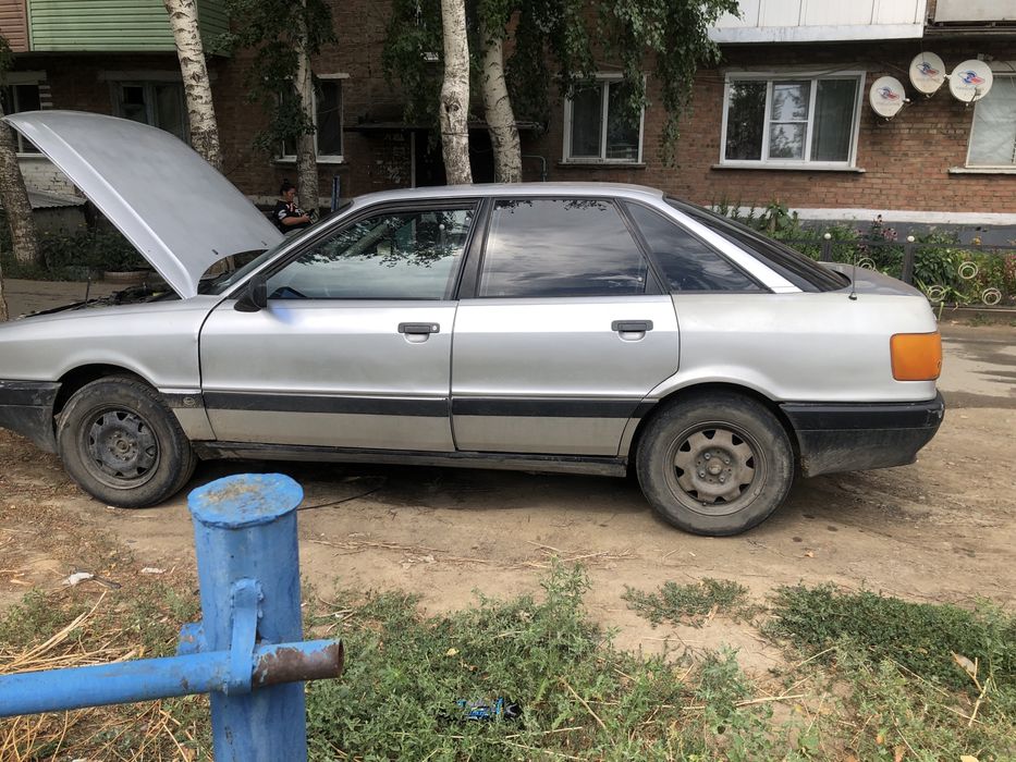 Продам Ауди 80 б3