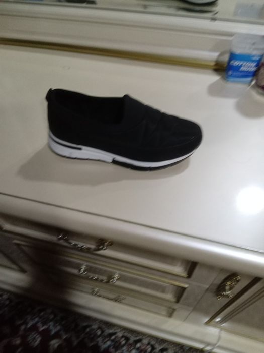 Обувь удобная,легкая,размер не подошел