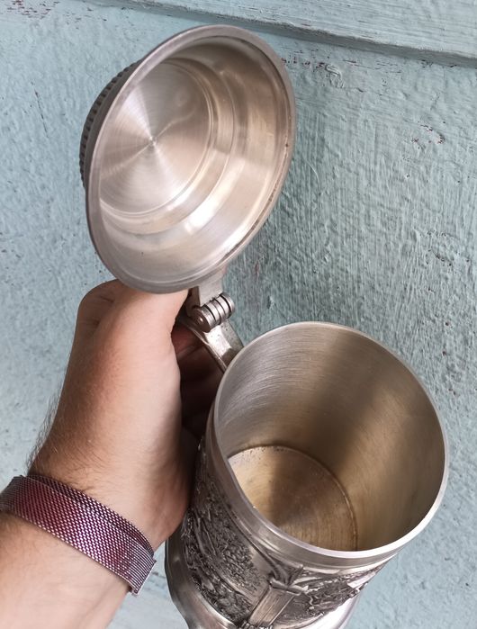 Оловянная кружка