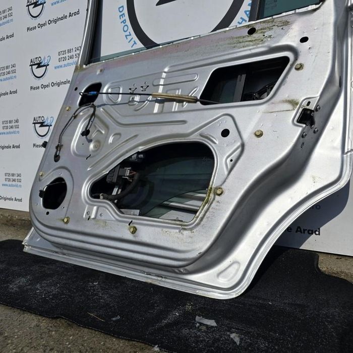 Portiera usa dreapta spate Opel Zafira B Facelift