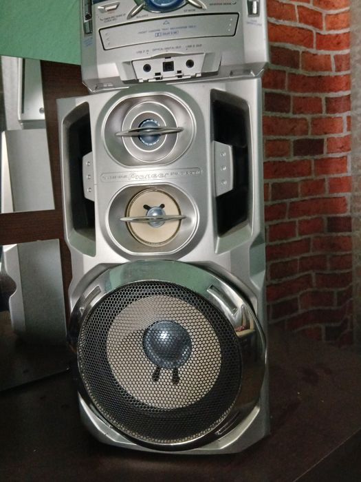 Sistem audio Pioneer cu amplificator
