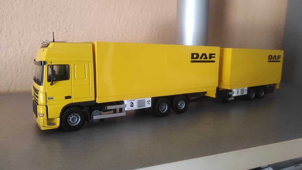 Метални камиони мащаб 1:50