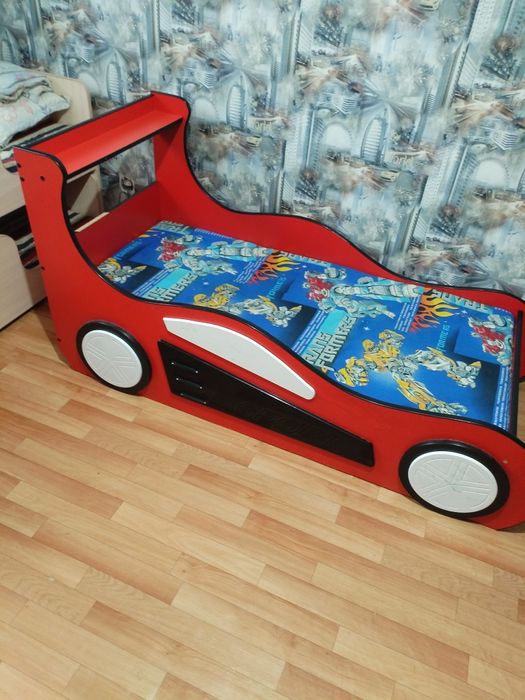 Продам кровать детскую