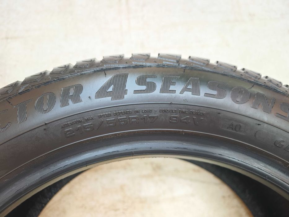 Anvelope 215/55/17 an 2022 all season M+S GOODYEAR Vector 4 Seasons fabricate in Franta