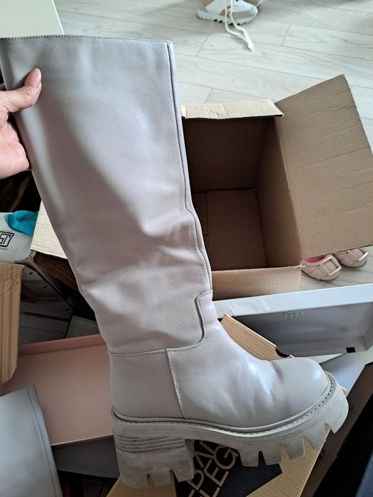 Продам женскую обувь 37-38р