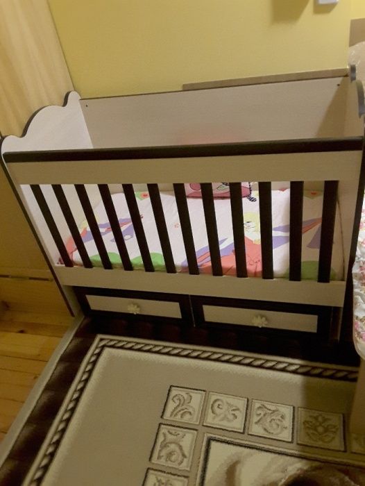 Дървена детска кошара