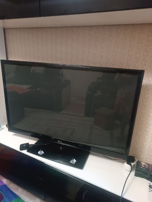 Телевизор LG диагональ 137